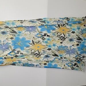 Renee Margo Size XL Blue & Yellow on White Under Lining Skirt